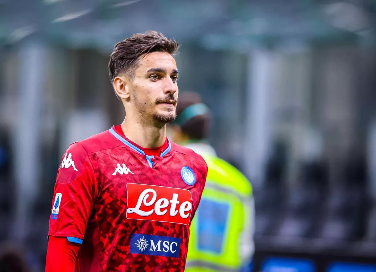 Napoli darvozaboni Meret oy davomida maydonda emas
