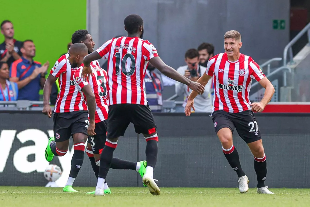 Brentford Liverpulni uyida 3:2 hisobida yengdi