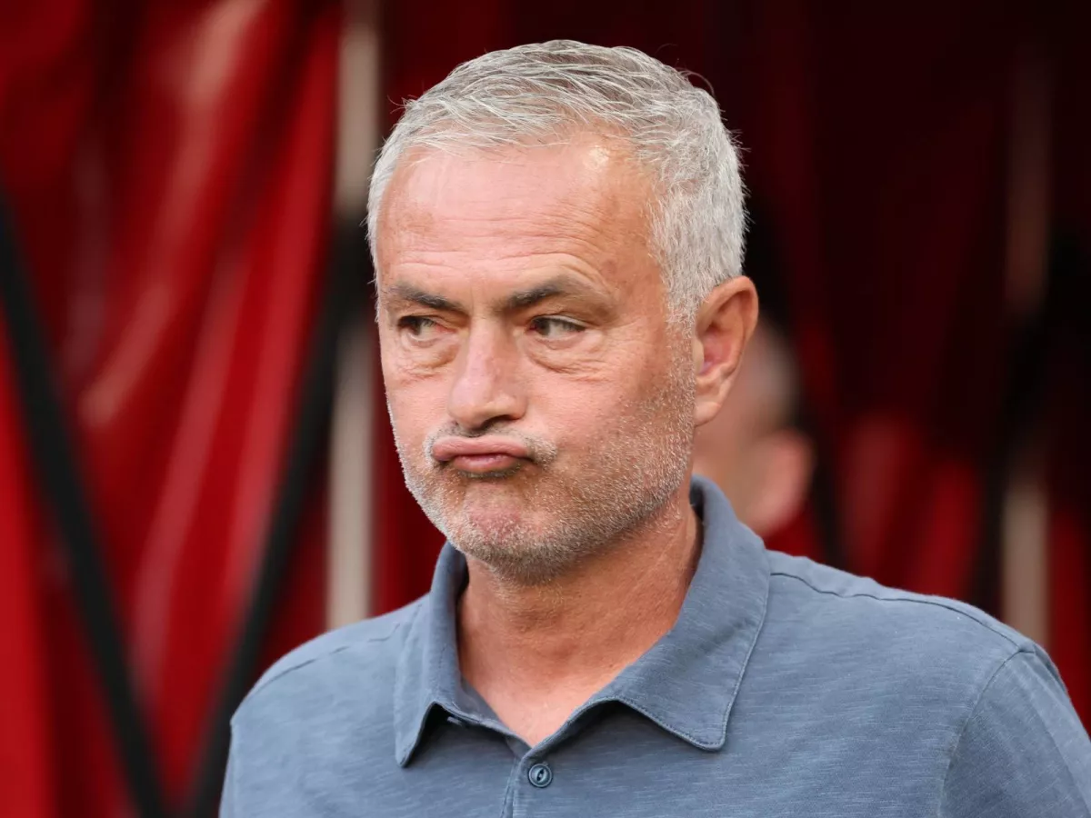 Mourinyo Azarni Premer-liga Shonli zaliga tabrikladi